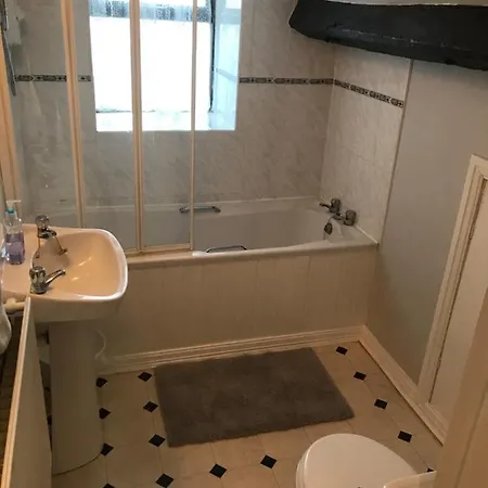 The Cottage, Cosy 2 Bedroom Pet Friendly Perfect For Contractors Free Secure Parking,cctv