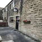 The Cottage, Cosy 2 Bedroom Pet Friendly Perfect For Contractors Free Secure Parking,cctv Holiday home *