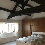 Holiday home The Cottage, Cosy 2 Bedroom Pet Friendly Perfect For Contractors Free Secure Parking,cctv *