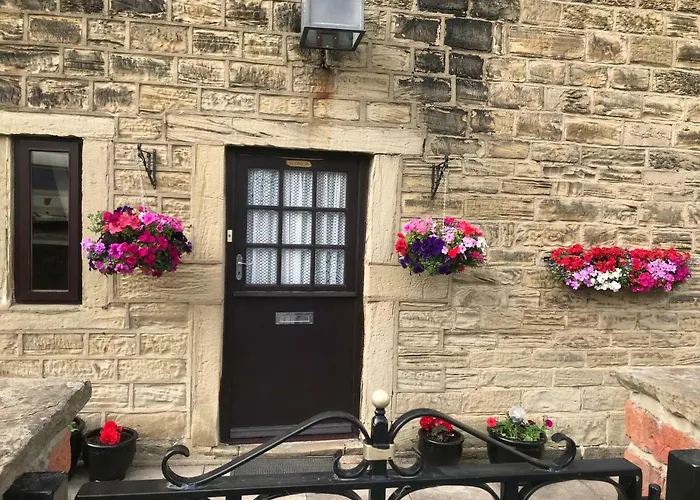 The Cottage, Cosy 2 Bedroom Pet Friendly Perfect For Contractors Free Secure Parking,cctv Holiday home *